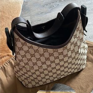 Gucci shoulder bag